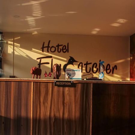 Hotel Flycatcher Chitwan- A Jungle Safari Home Sauraha Bagian luar foto
